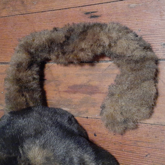 Folkmanis monkey hand puppet.  (Minor tail damage) - Picture 2 of 4